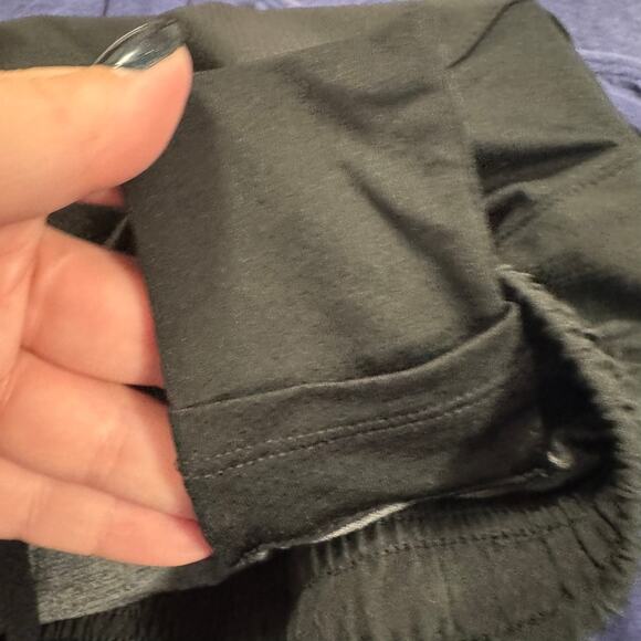 Asics MotionDry Athletic Shorts w/ Small Hidden Pocket Women's Size XL Black - Picture 7 of 7